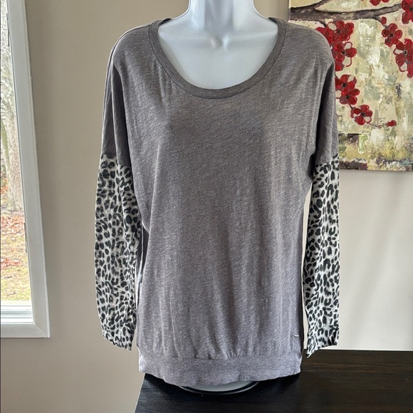 PINK Victoria's Secret Tops - Victoria’s Secret PINK leopard long sleeve shirt